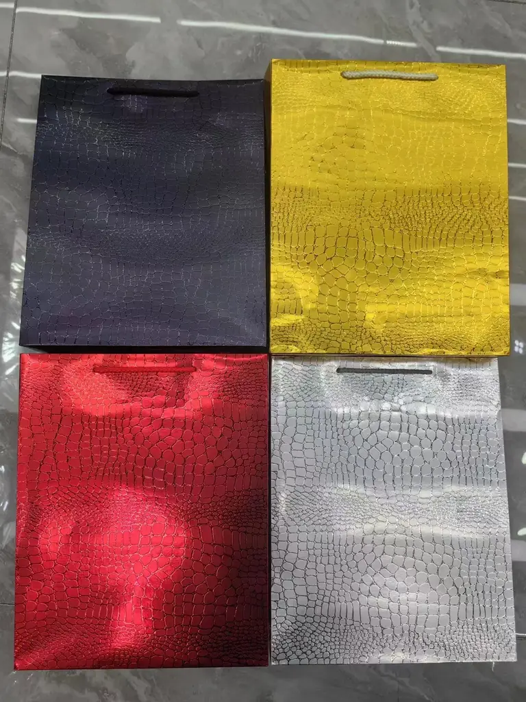 Specialty Paper Gift Bag - Small | 18*24*8.5CM