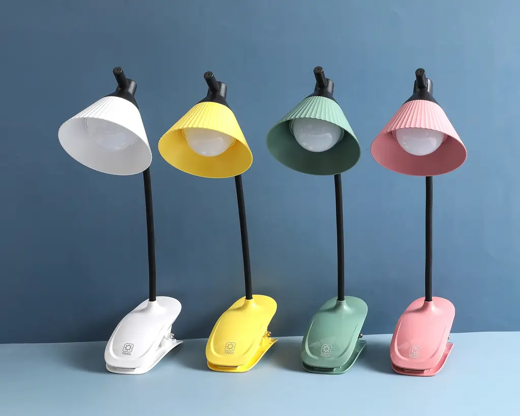 Shell Clip-On Touch-Control Table Lamp - LD1003