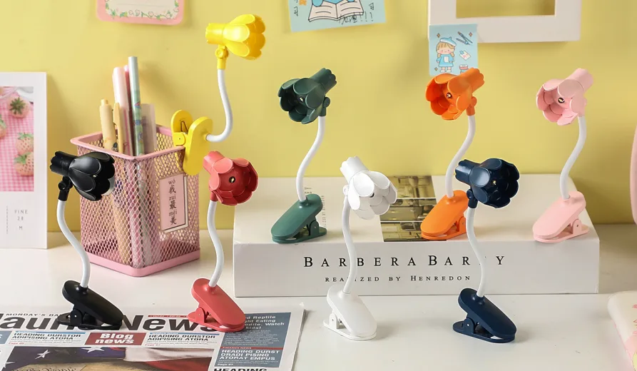 Large Petal Clip-On Night Light - LD10D